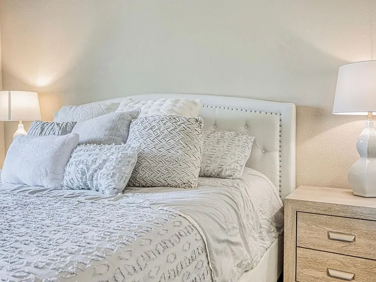 7413 Red Cedar Dr — Photo 10