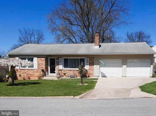 12 Round Hill Rd, Camp Hill, PA 17011