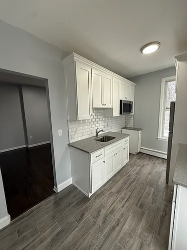 127 Henry St #C Photo 1