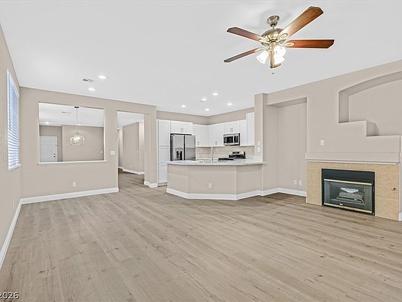 4th image of 2259 Surrey Meadows Ave