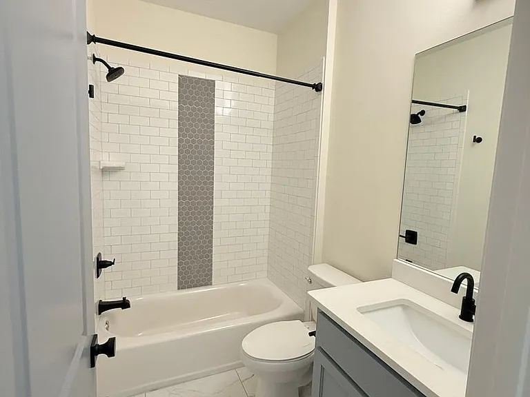 1327 N. Bronough St. — Photo 21
