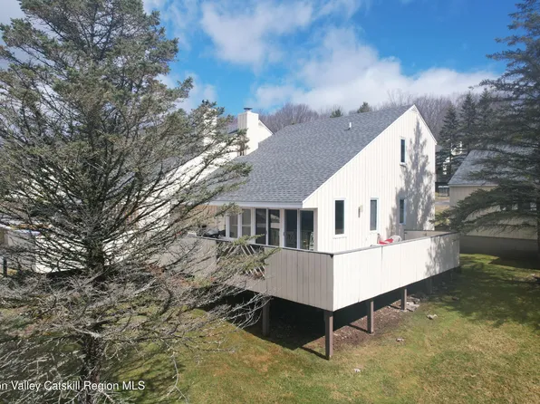 90 Pines Drive #4-3, Roxbury, NY 12474