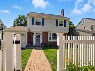 76 Redlands Rd, West Roxbury, MA 02132