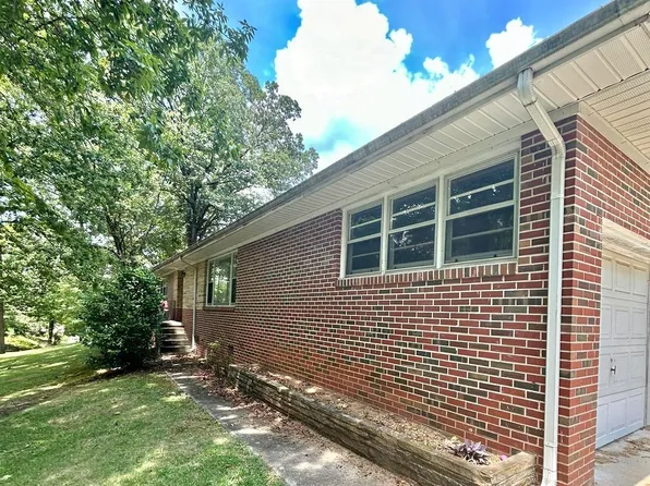 1327 Champaign Ave, Anniston, AL 36207