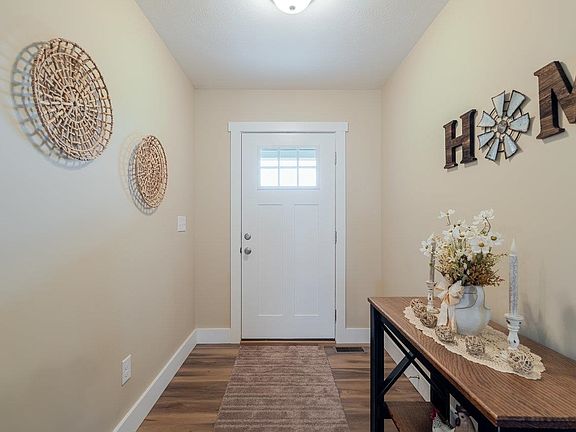 5th image of 375 Mesa Ct