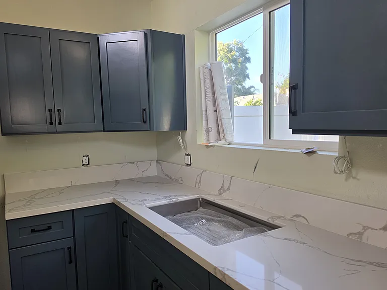 22149 Cohasset St #ADU — Photo 3