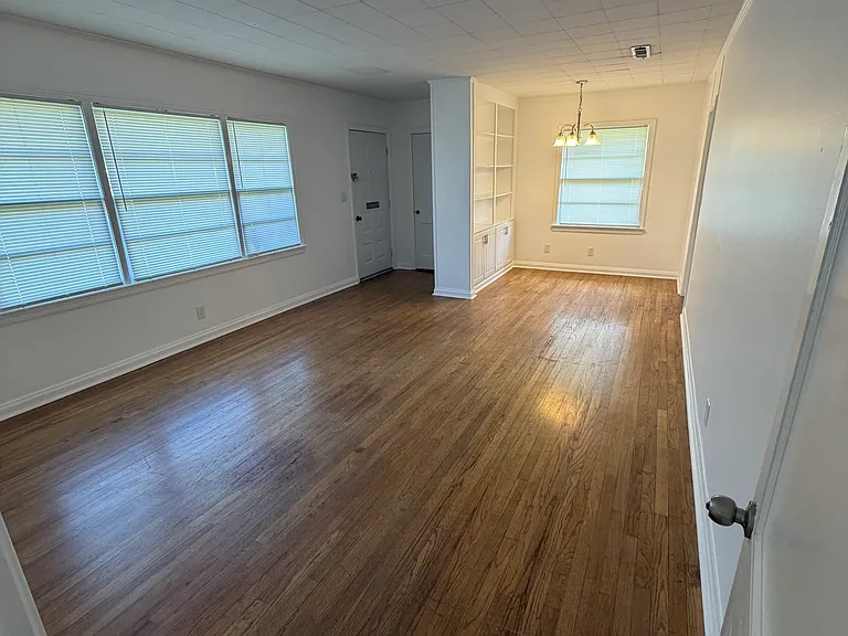 913 N Park Ave — Photo 8