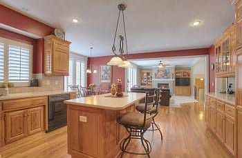 5th image of 16213 Ash St