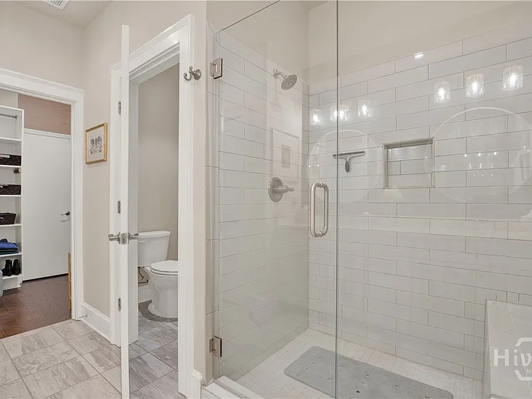 437 Port St — Photo 32