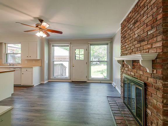 3rd image of 3705 Sycamore Ln #A