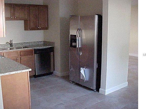 4th image of 4825 Anzio St