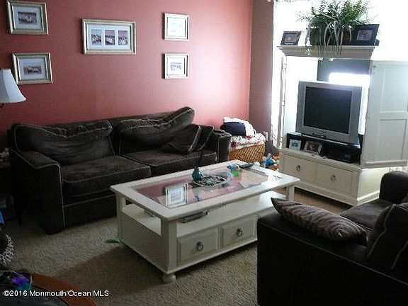 3rd image of 619 Fawn Dr