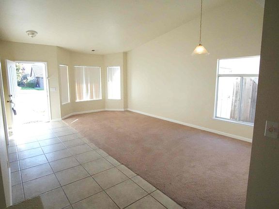 5th image of 2110 Glarner St