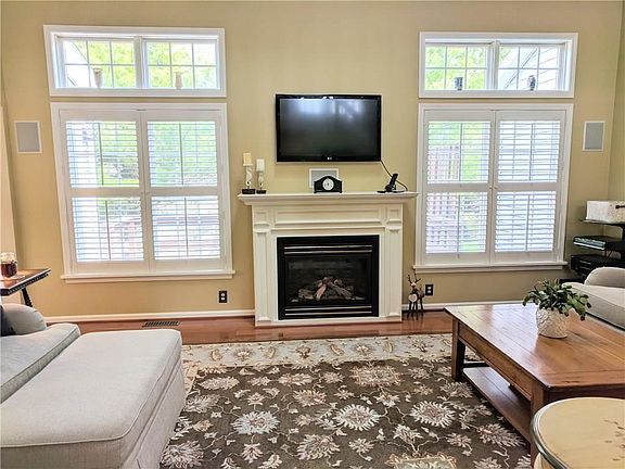 5th image of 1318 Wellington Dr