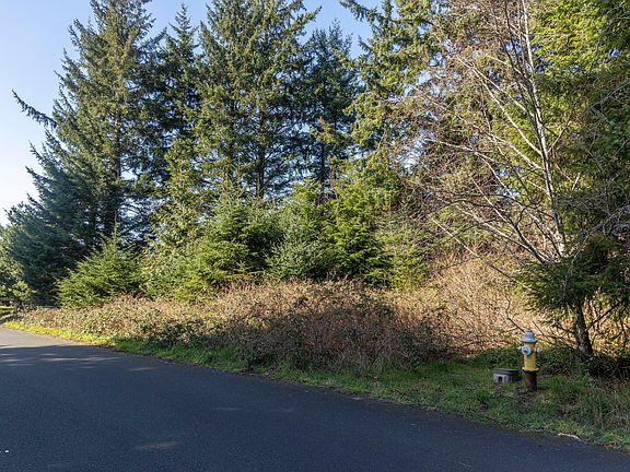 2nd image of Tl 5400 Ne Evergreen Ln