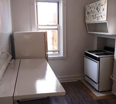 5th image of 155 E 106th St APT 7