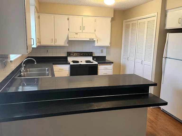 102 N 48th Ave #1 — Photo 9