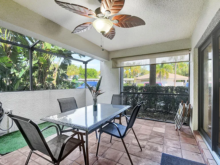 318 Oak Harbour Dr #318 — Photo 13