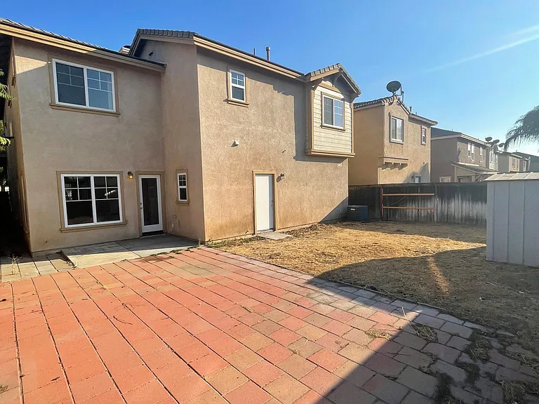 1251 Castledale St — Photo 8