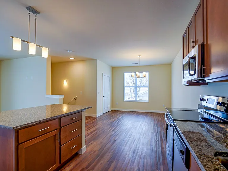 1270 Stonewood Xing — Photo 39
