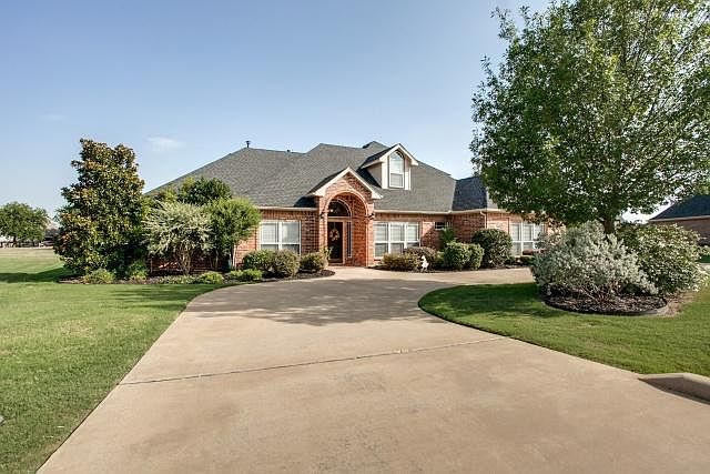1st image of 654 Brookvista Ct E
