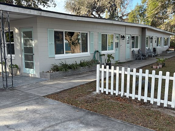 3rd image of 436 Lake Minneola Dr APT 1