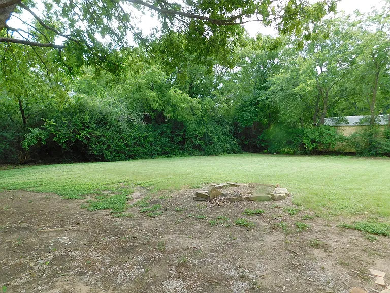 428 Fulton St — Photo 32