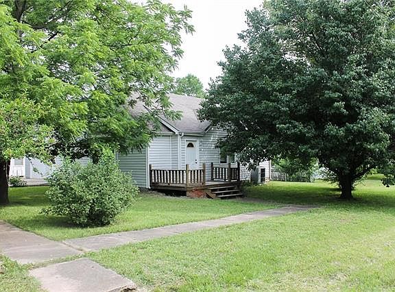 2nd image of 306 S 5th St