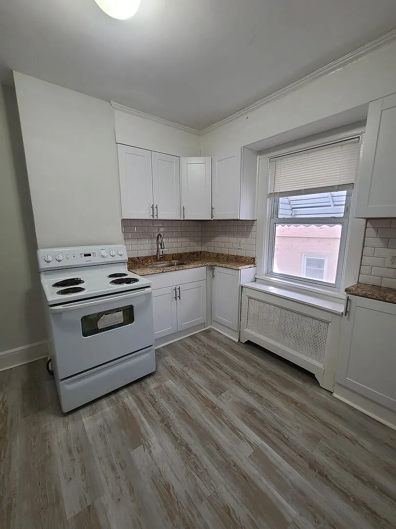 443 Main Street — Photo 3