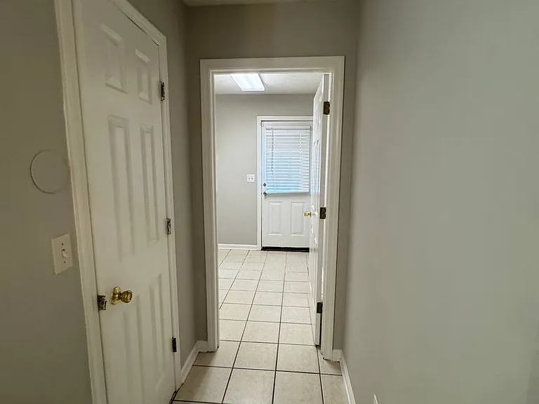 7002 Oak Side Ct — Photo 12