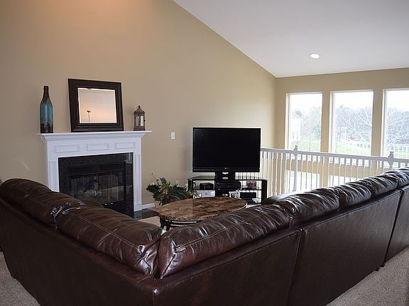 4th image of 6043 Cardinal Creek Dr