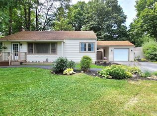 101 McClennan Dr, Fayetteville, NY 13066