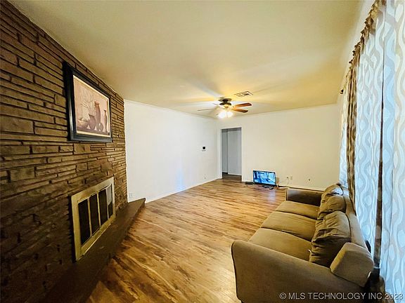 4th image of 513 S 89th East Ave