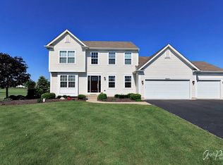 9201 Daniel Ln, Spring Grove, IL 60081