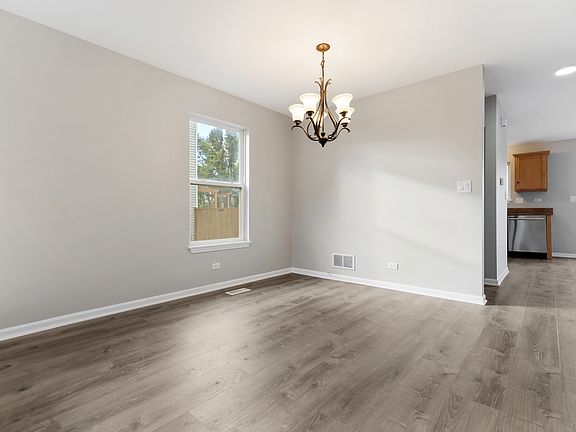 4th image of 870 Black Cherry Ln