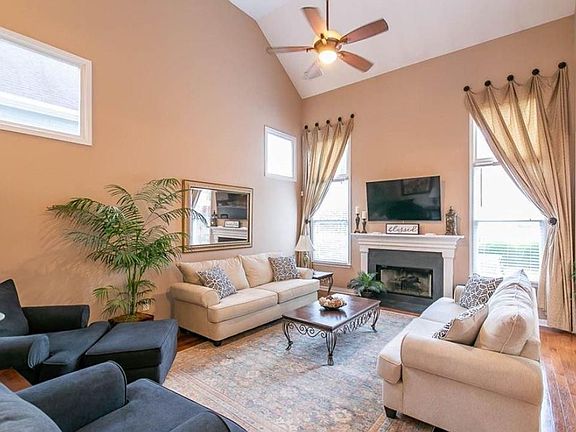 3rd image of 506 Mirramont Pl
