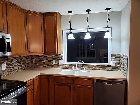 2nd image of 309 Mews Ct