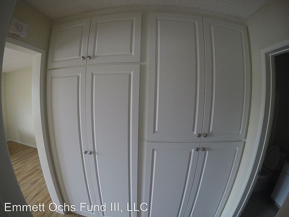 3rd image of 1721 Purdue Ave APT 209