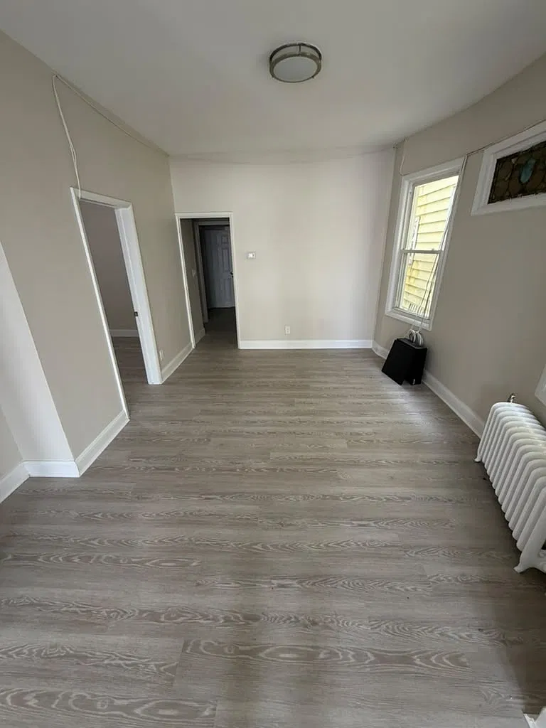 221 Wilkinson Ave — Photo 3