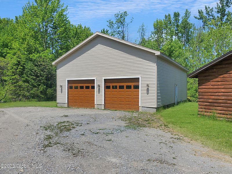 3rd image of 4650 McConchie Road