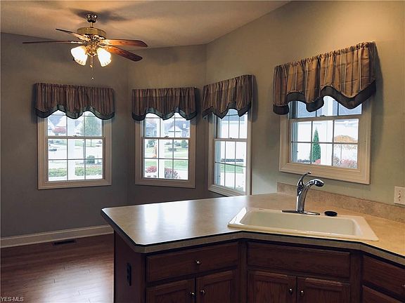 4th image of 10266 River Run Ln