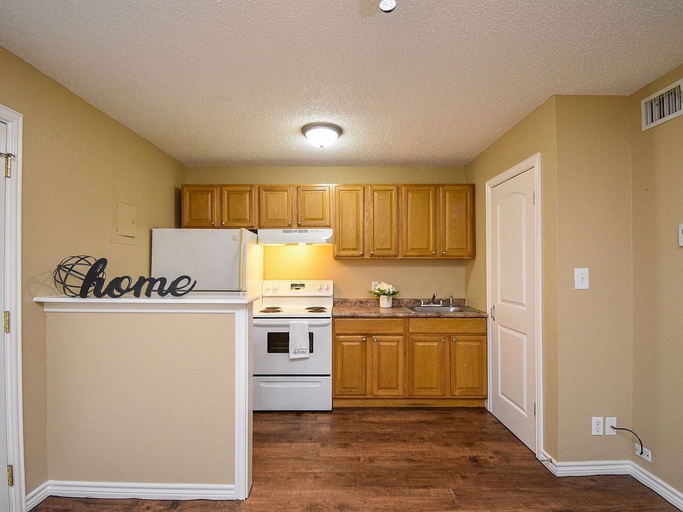 1st image of 1811 Lawndale Ave #3
