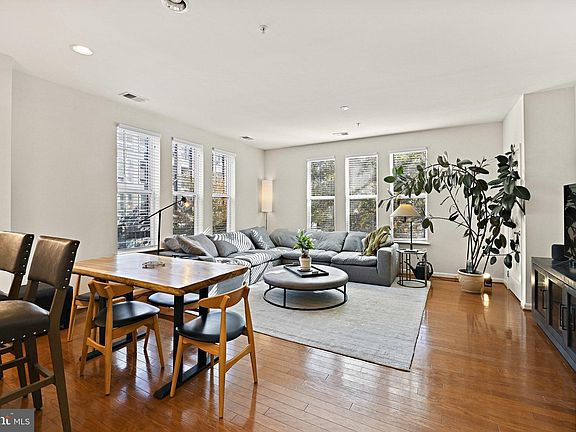 2nd image of 2665 Prosperity Ave APT 211