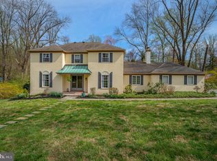 2 Martins Cir, Newtown Square, PA 19073