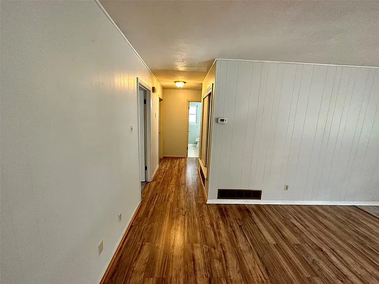 438 South Dr — Photo 8