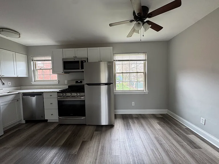 2464 Grinstead Dr #1 — Photo 5