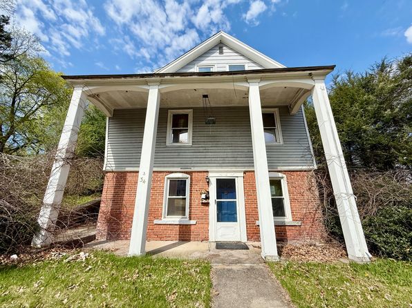 34 Peck Ln, Bristol, CT 06010