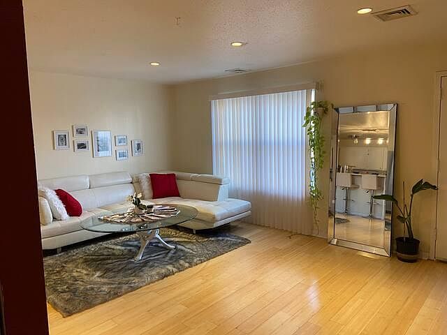 1st image of 878 Union Ave #B