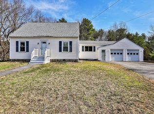 54 Meadowbrook Rd, North Chelmsford, MA 01863