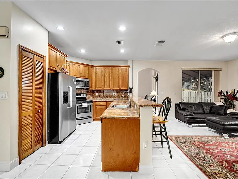 15241 SW 51st St — Photo 10